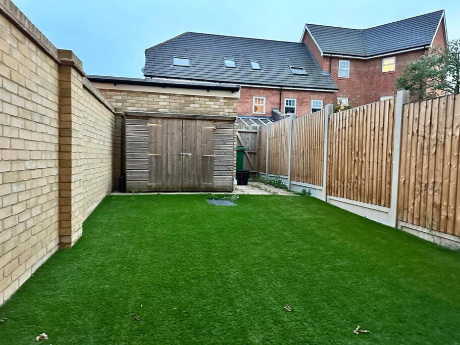 Serene Home Ideally Connected To Central London Bromley Eksteriør bilde