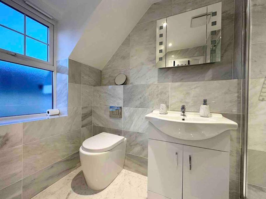 Serene Home Ideally Connected To Central London Bromley Eksteriør bilde